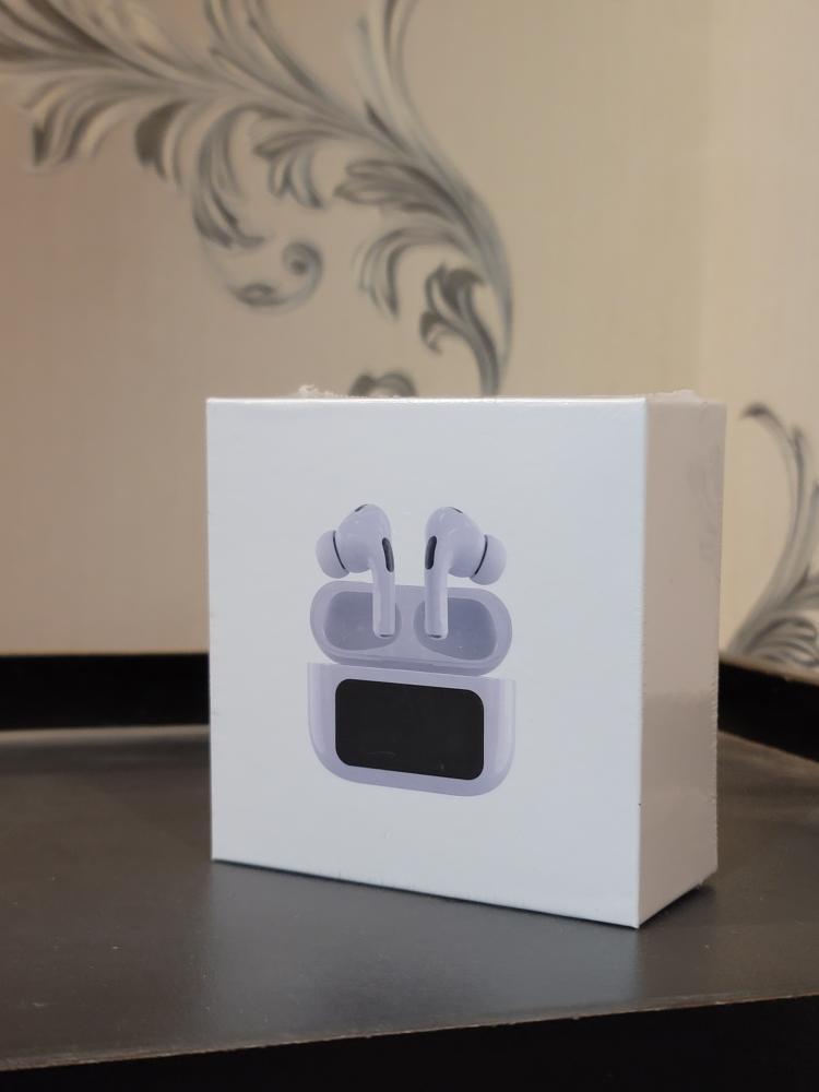 Airpods Pro + Display